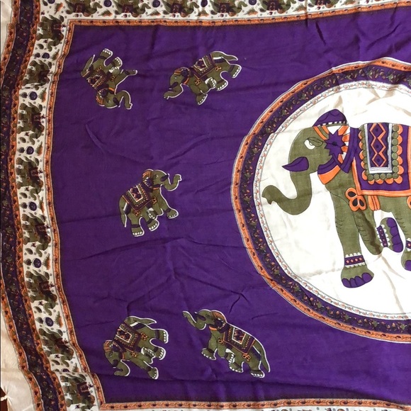 Elephant tapestry - Picture 2 of 3